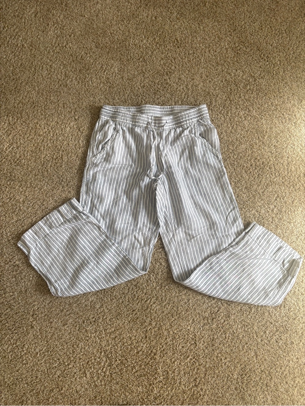 L.L. Bean 100% Linen blue and white striped pans